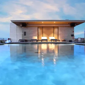 hotel-viu-milan.italymilanhotels.net/